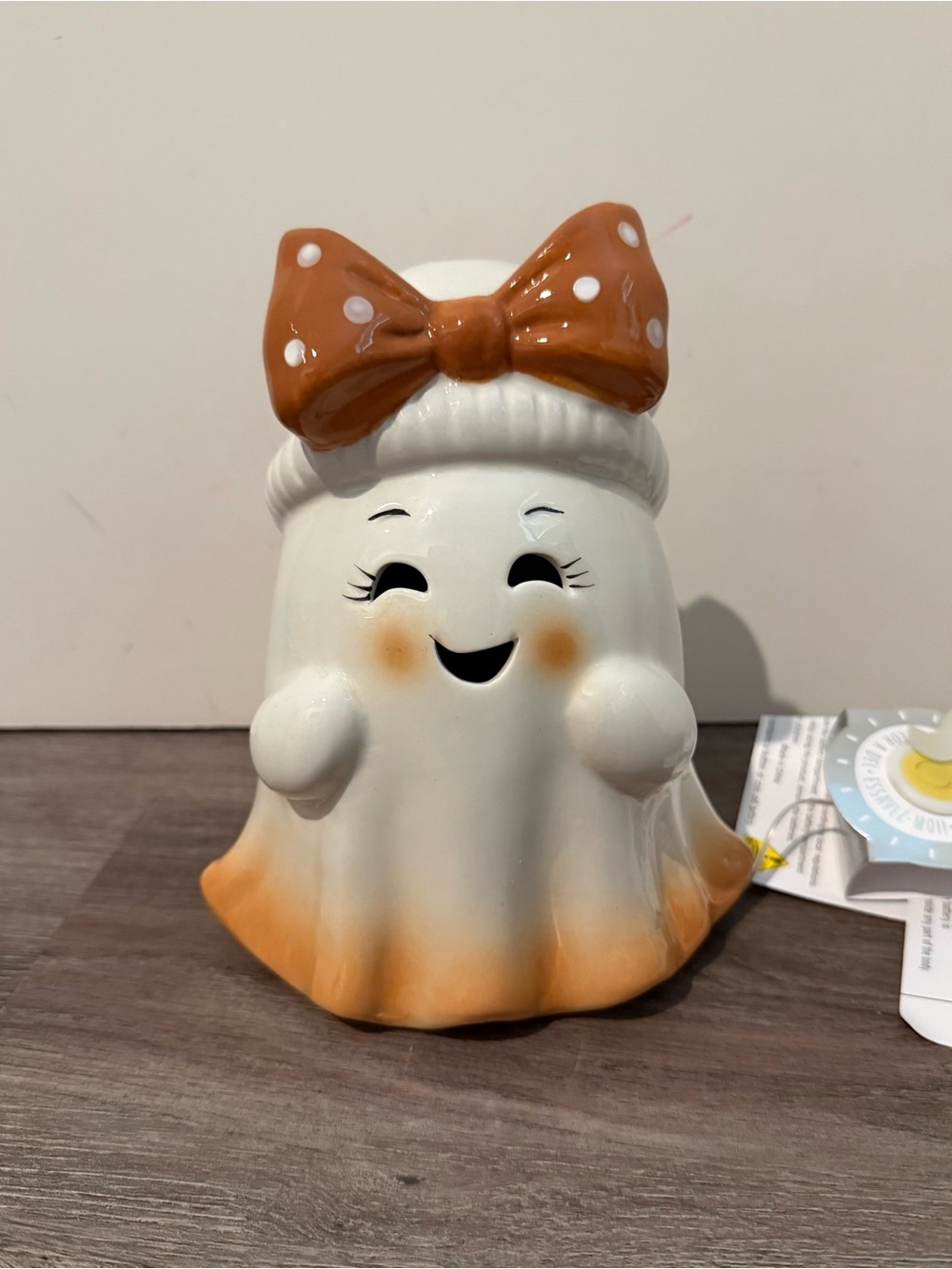 Super Cute Light-up Ceramic Ghost Figurine with Orange Bow- NWT